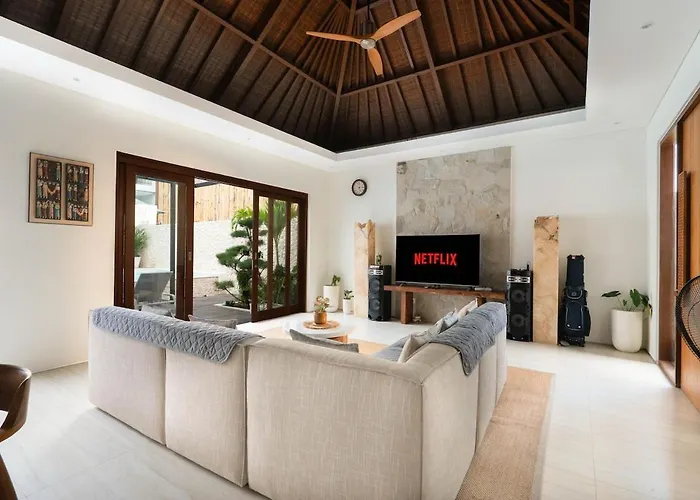Luxury 4br Private Pool Villa, Serene Lux Villa Jimbaran